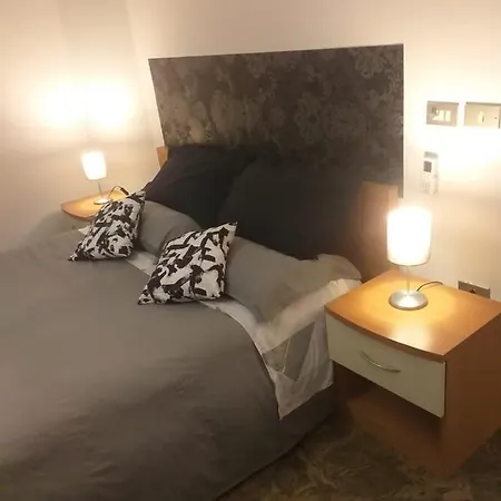 Executive Center Pensión 3*