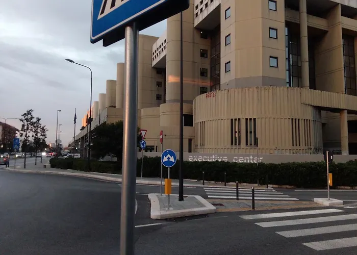 Executive Center 招待所 3*